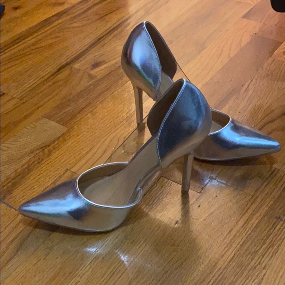 Heels - Picture 3 of 3